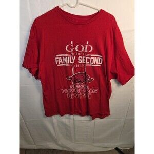 Vintage Arkansas Razorbacks Size XXL Red T-Shirt‎